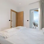Casa-lago 55 *