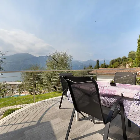 Casa-lago 55 *